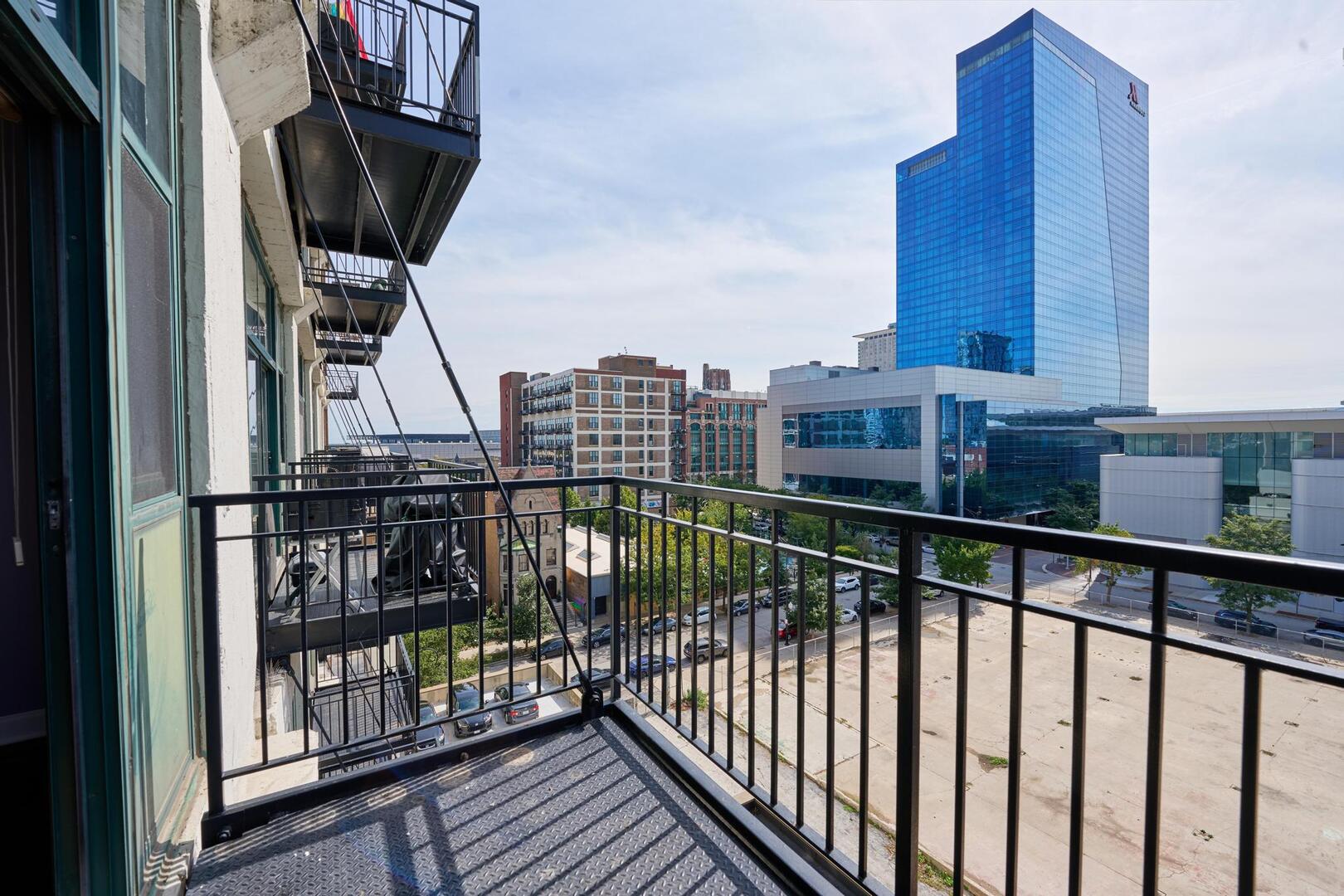 221 E Cullerton Street #617, Chicago, IL 60616