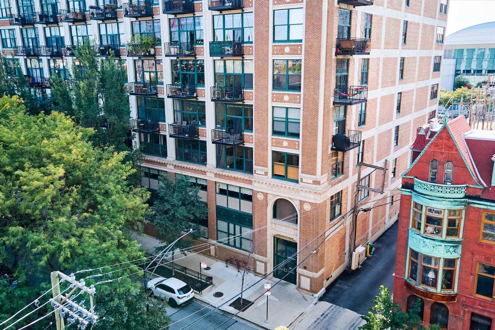 221 E Cullerton Street #617, Chicago, IL 60616