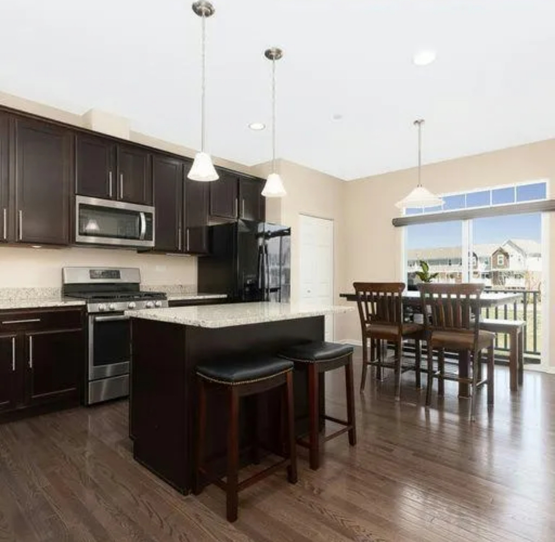 2942 Madison Drive, Naperville, IL 60564