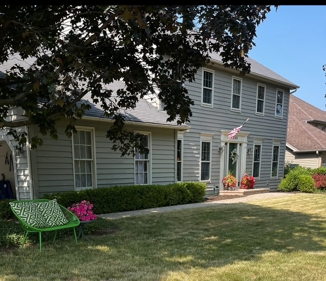 1099 W JEFFERSON Avenue, Naperville, IL 60540