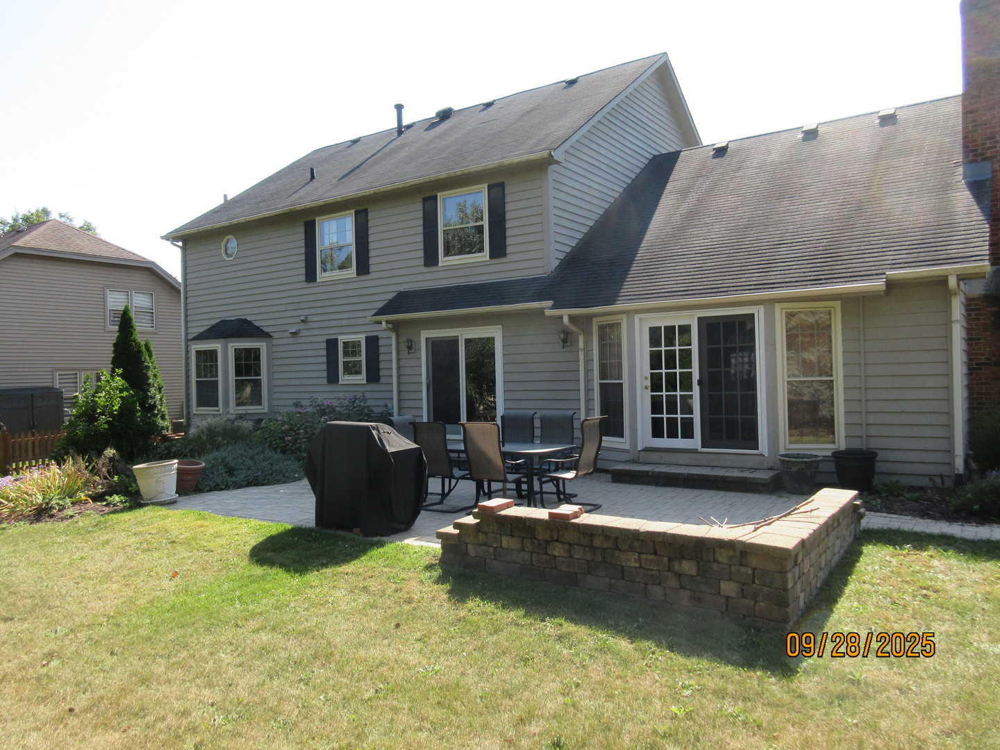 1099 W JEFFERSON Avenue, Naperville, IL 60540