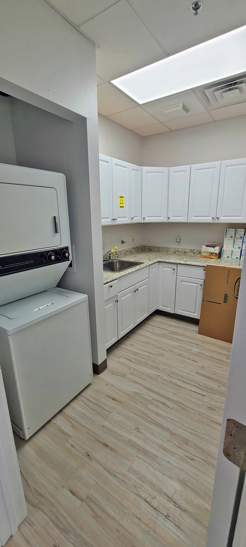 26W285 Geneva Road, Winfield, IL 60190