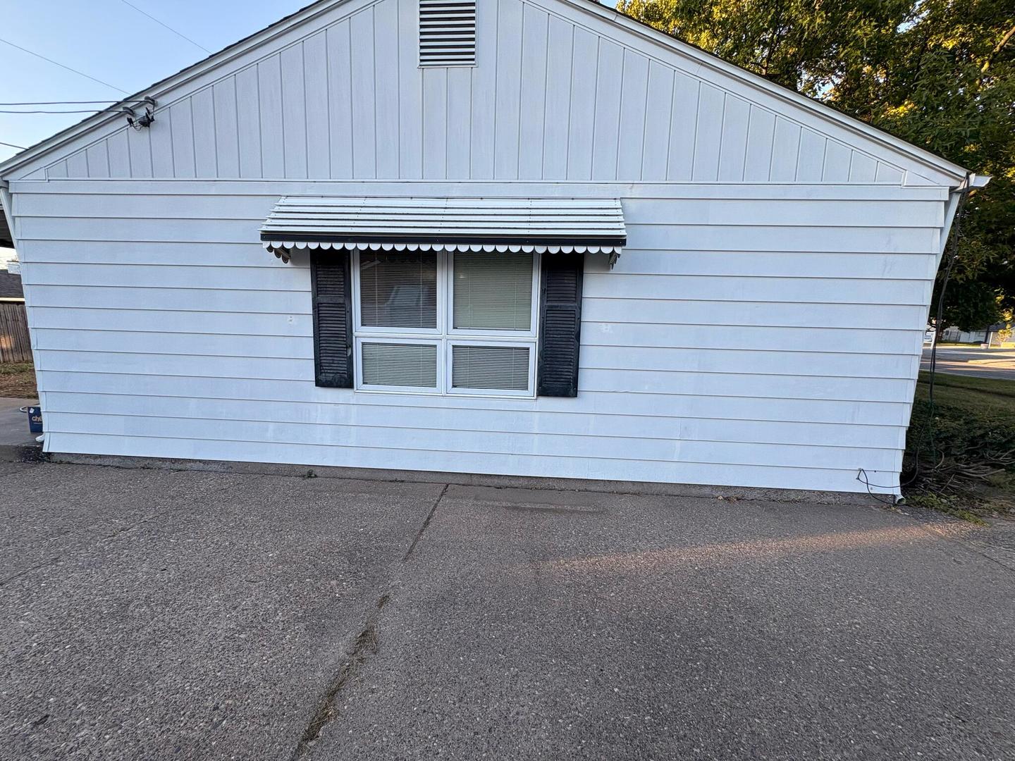 1003 41 Street, Moline, IL 61625