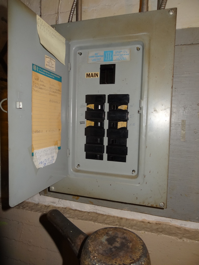 6934 W Oakdale Avenue, Chicago, IL 60634