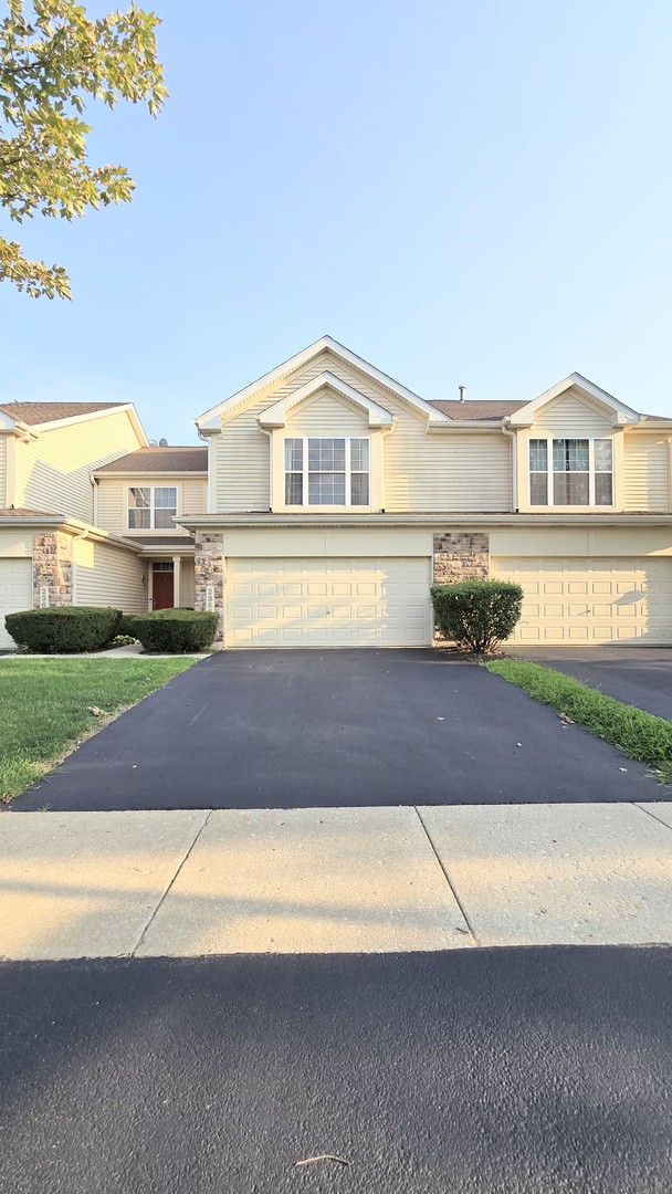 2366 Georgetown Circle #2366, Aurora, IL 60503