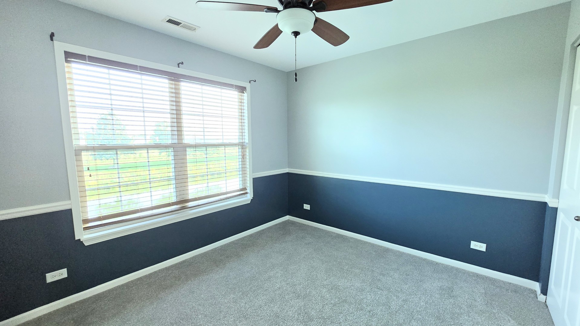 2366 Georgetown Circle #2366, Aurora, IL 60503