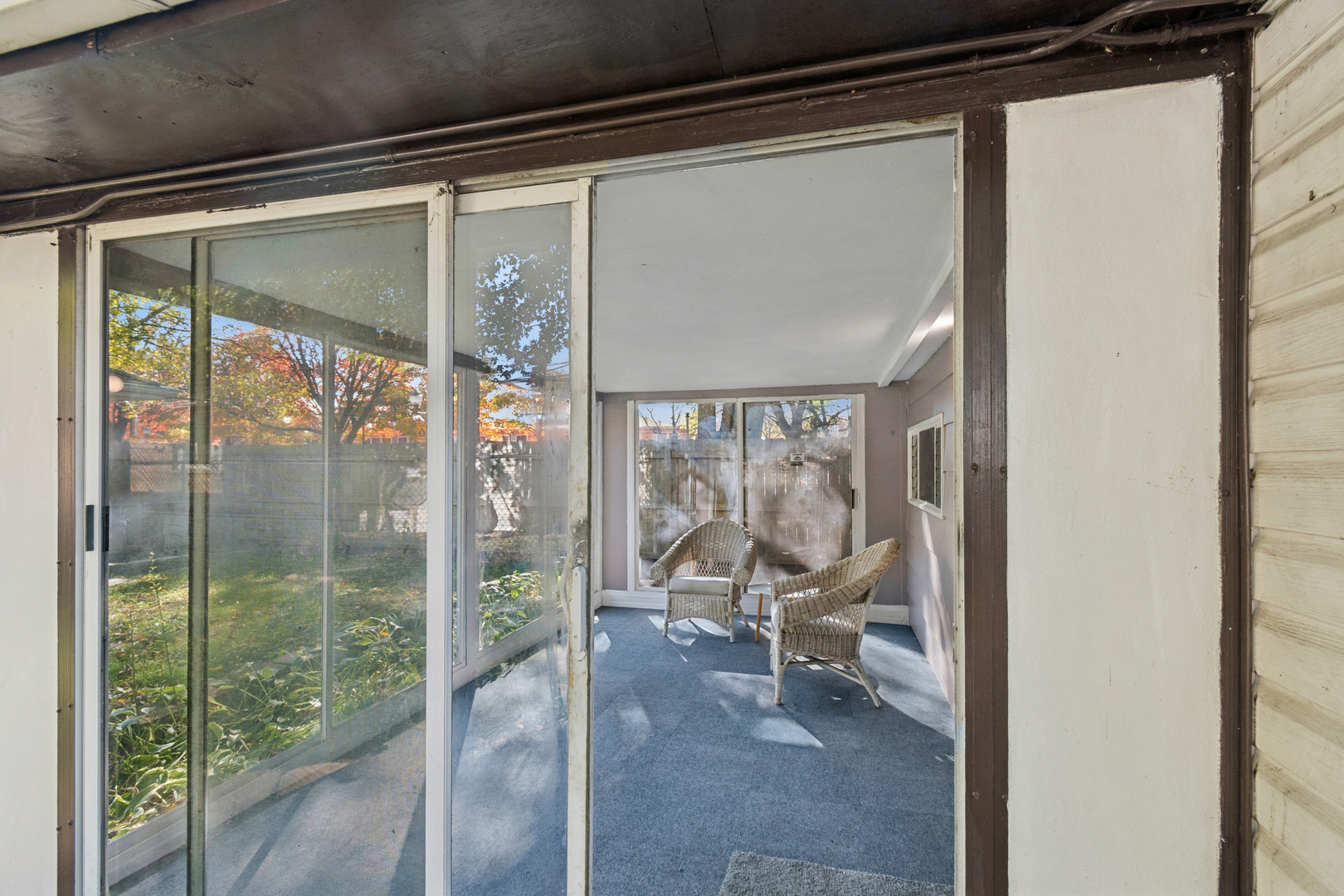 9556 S Bennett Avenue, Chicago, IL 60617