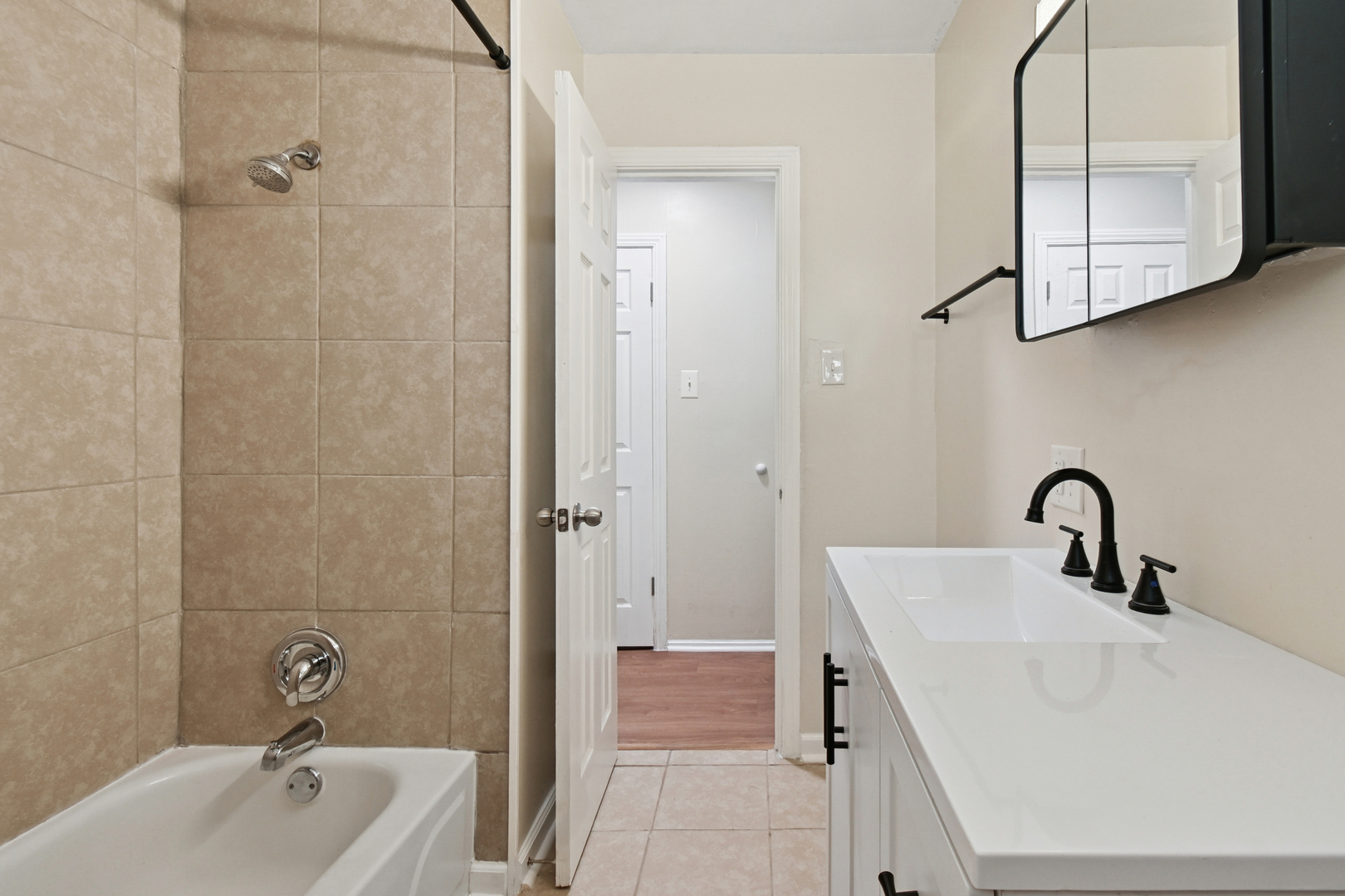 9556 S Bennett Avenue, Chicago, IL 60617