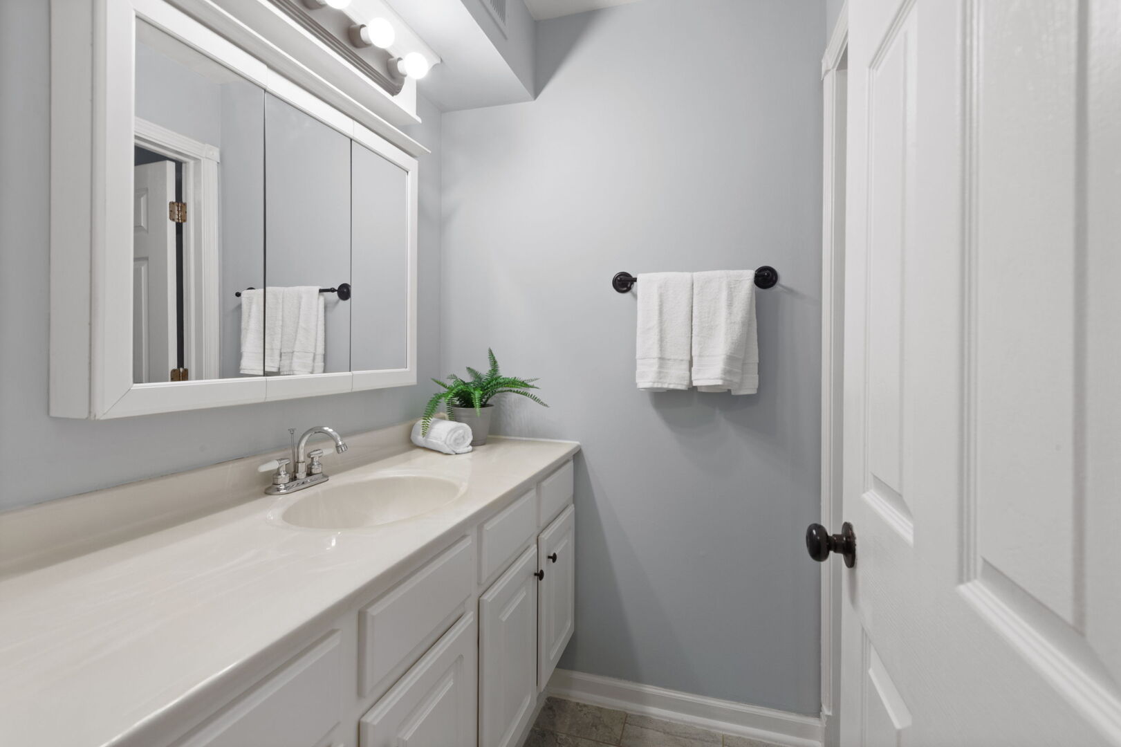 1962 Tall Oaks Drive #1B, Aurora, IL 60505