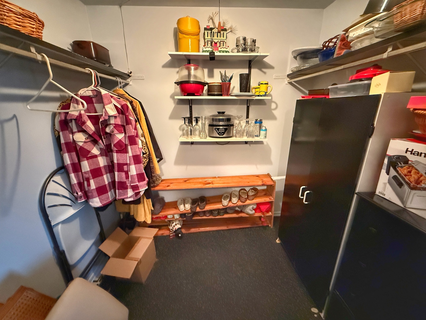 526 S SPRINGINSGUTH Road, Schaumburg, IL 60193