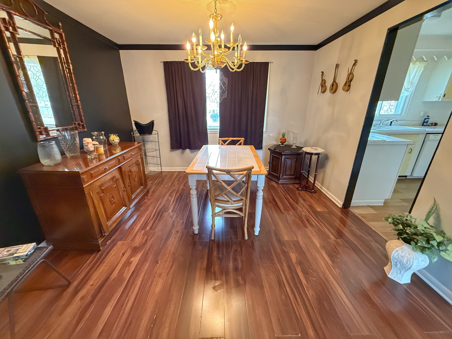 526 S SPRINGINSGUTH Road, Schaumburg, IL 60193