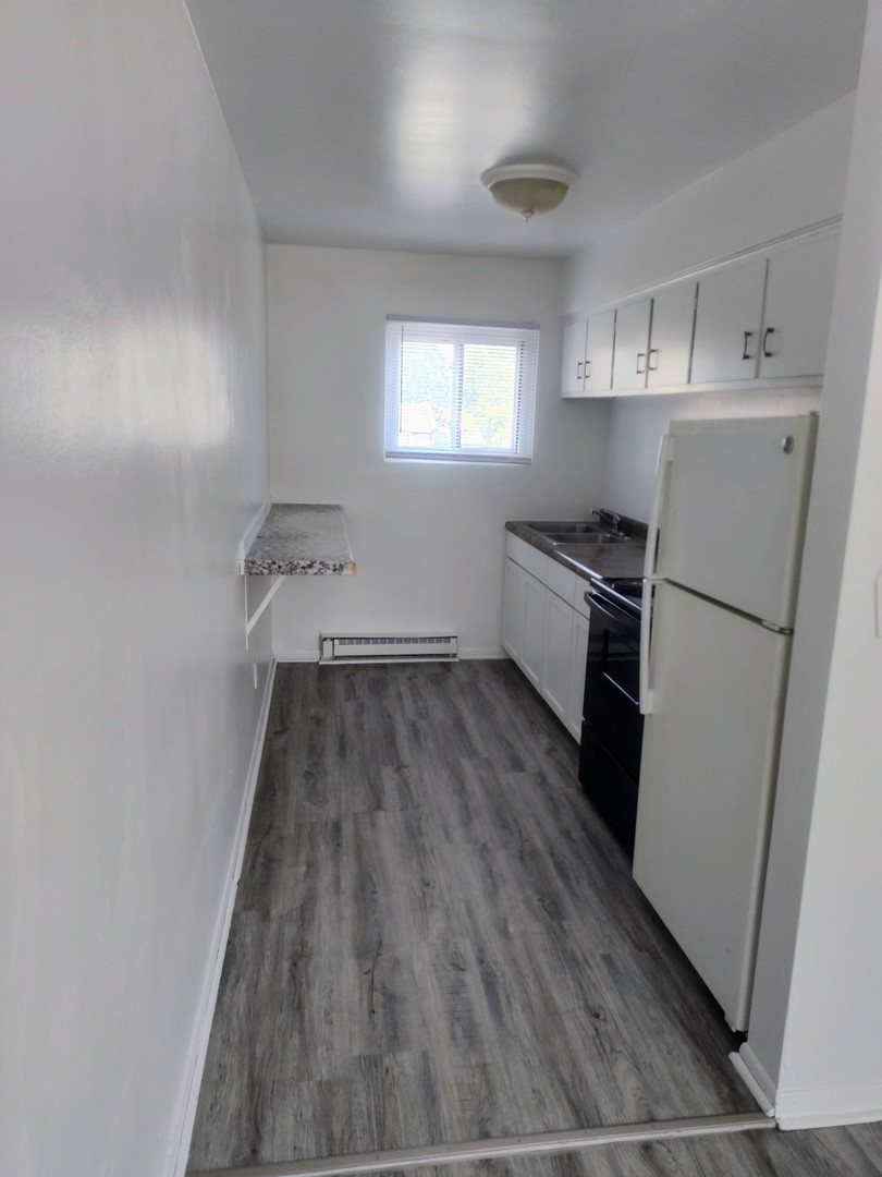 1039 Sheridan Road #1, Winthrop Harbor, IL 60096