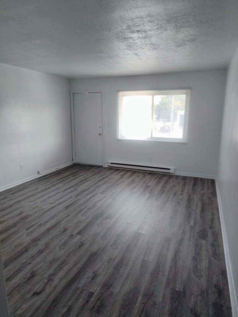 1039 Sheridan Road #1, Winthrop Harbor, IL 60096