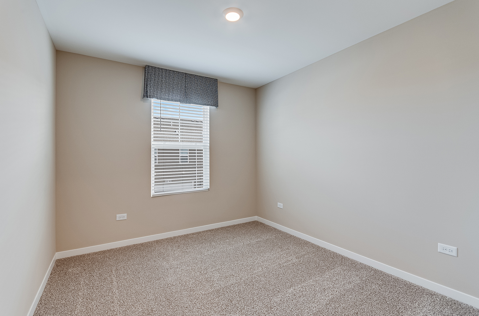 2229 Riesling Road #2229, Oswego, IL 60543