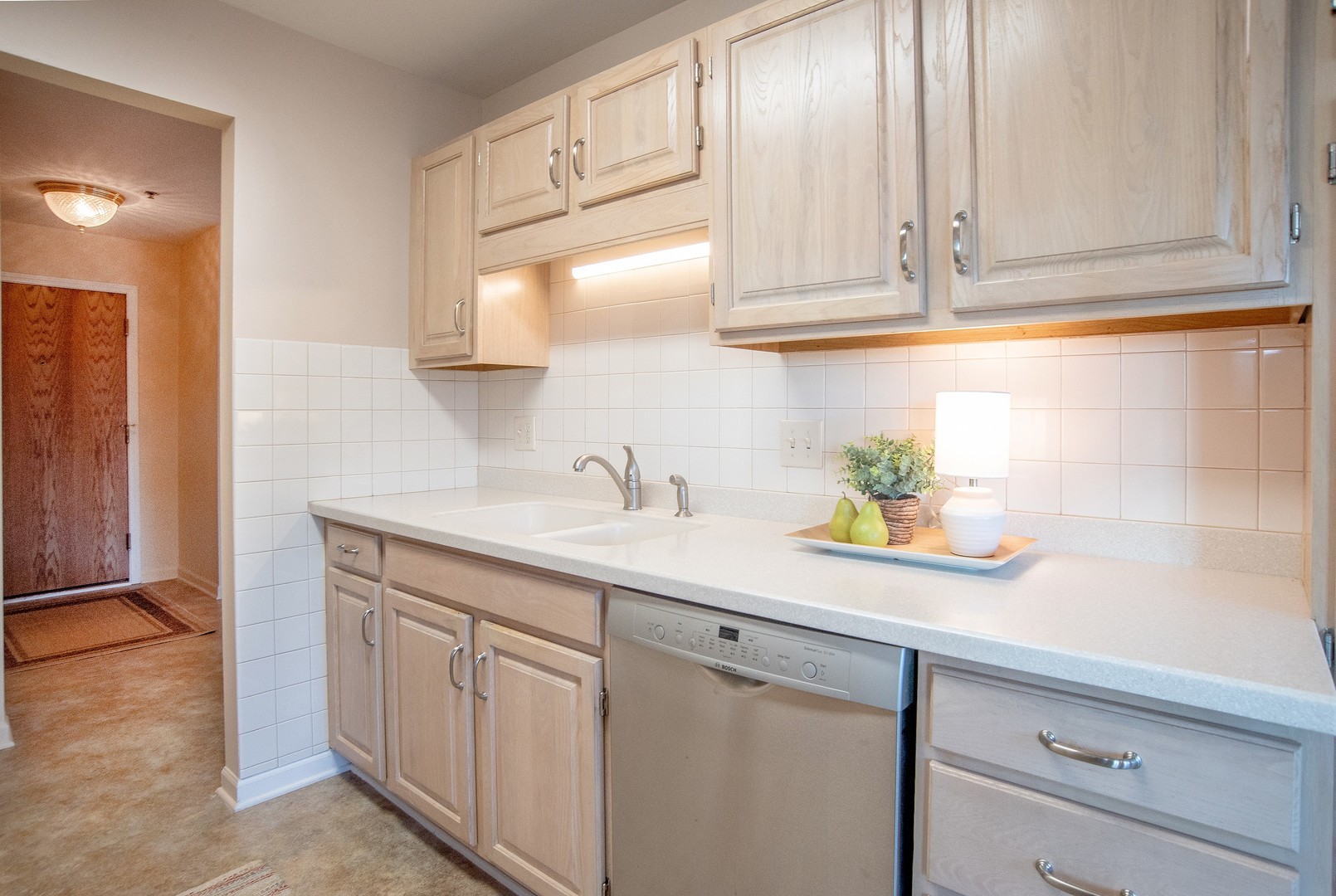 127 Acacia Circle #507, Indian Head Park, IL 60525