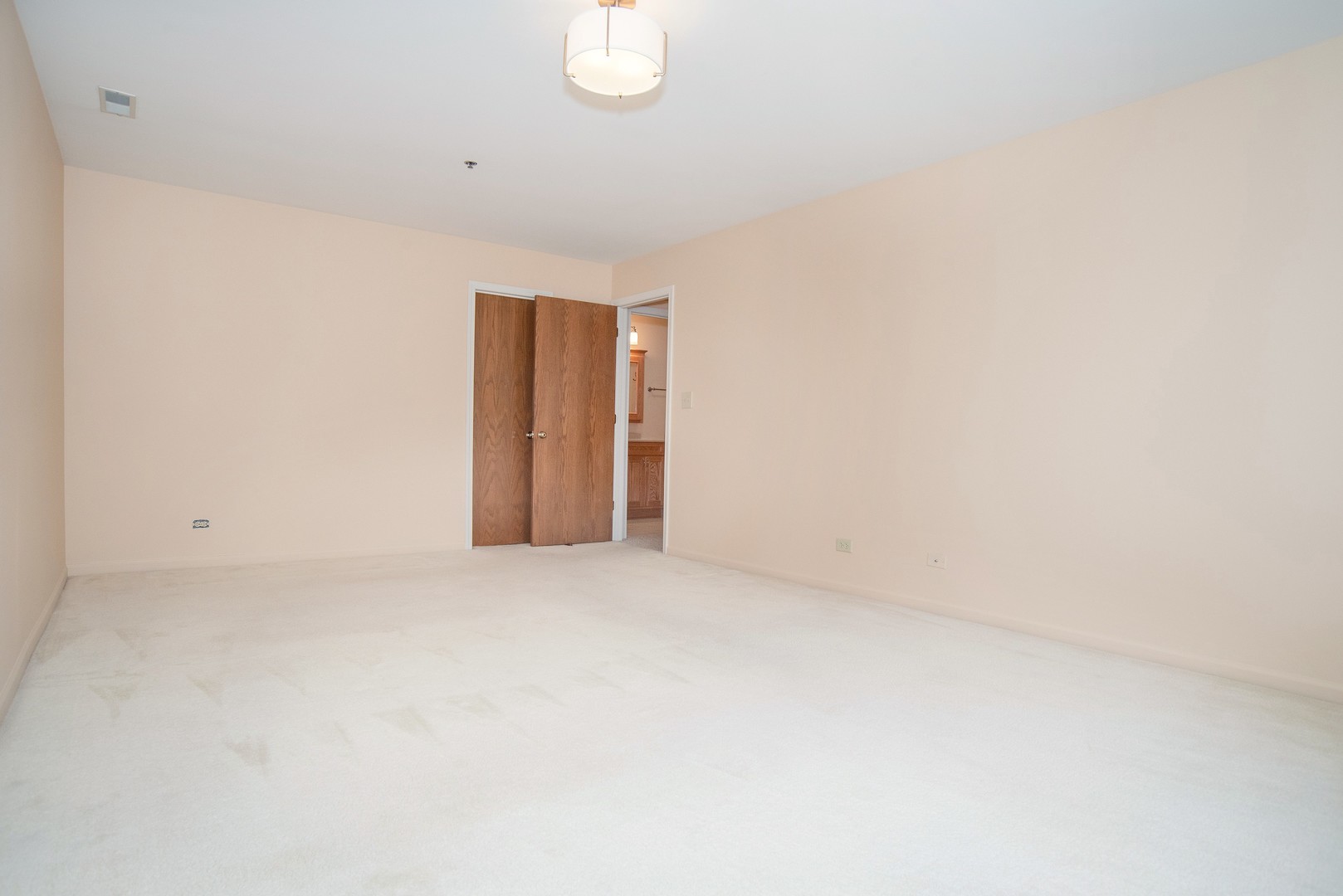 127 Acacia Circle #507, Indian Head Park, IL 60525