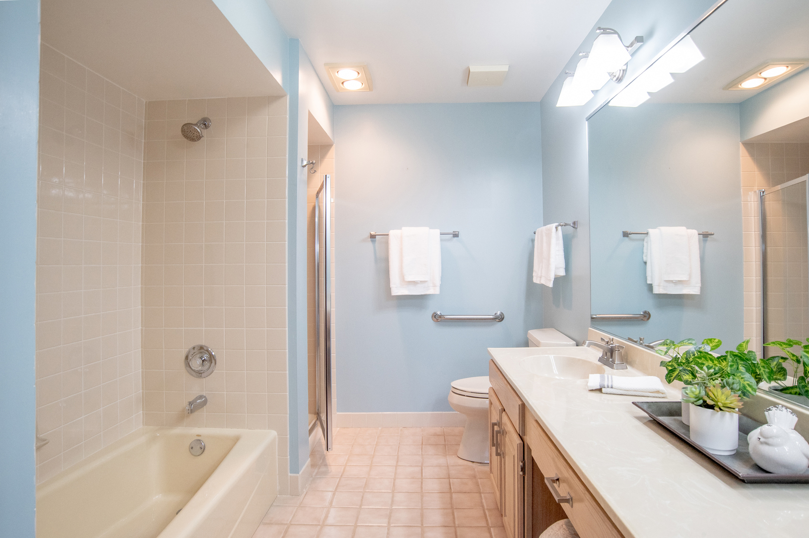 127 Acacia Circle #507, Indian Head Park, IL 60525