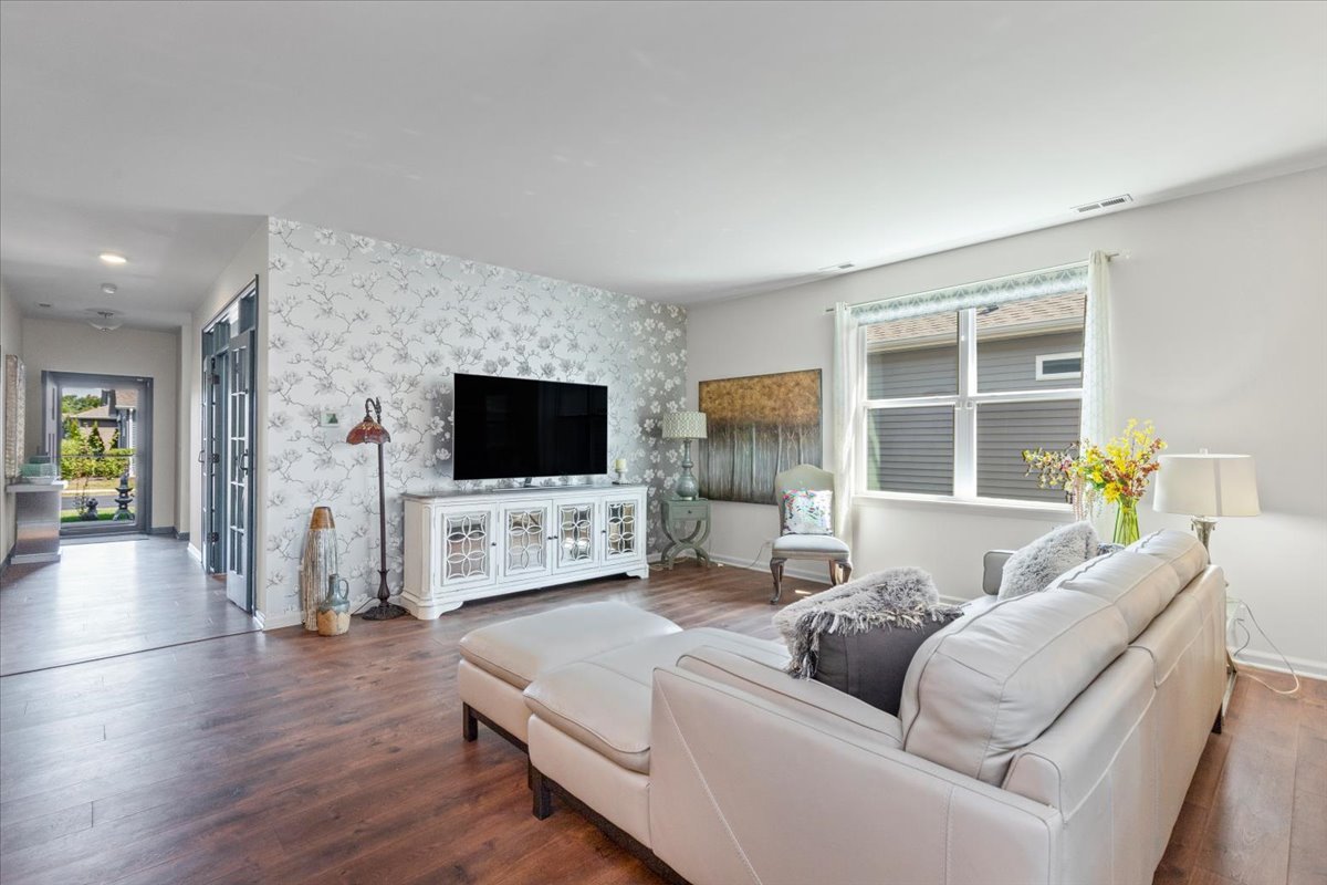 6359 Doral Drive, Gurnee, IL 60031