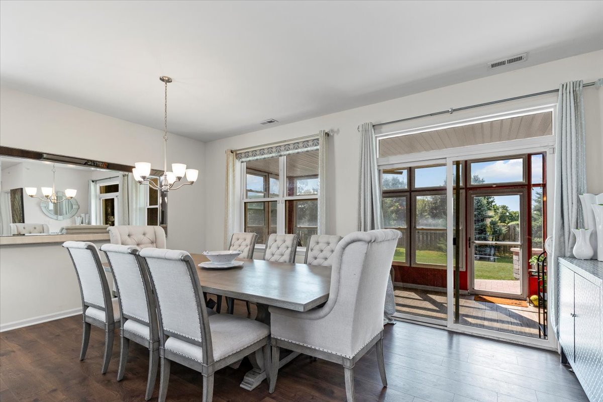 6359 Doral Drive, Gurnee, IL 60031