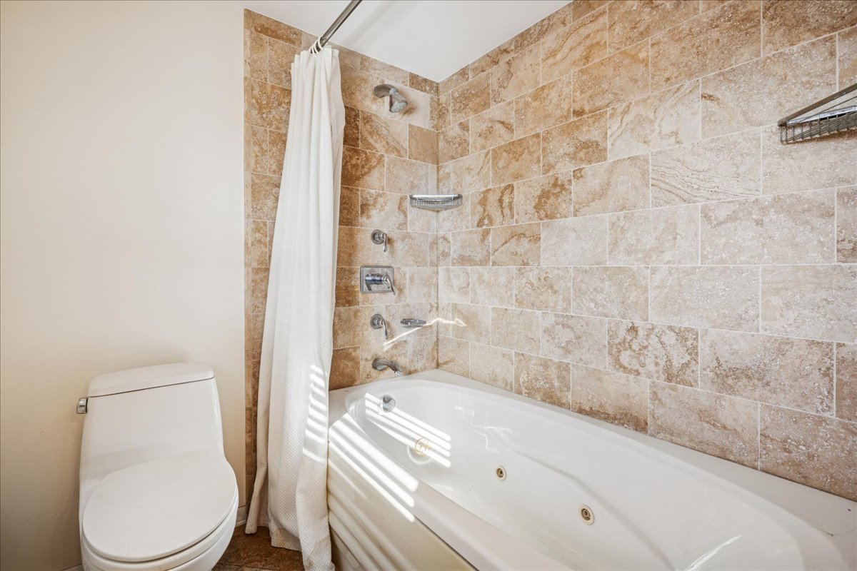 275 Wilkins Drive, Des Plaines, IL 60016