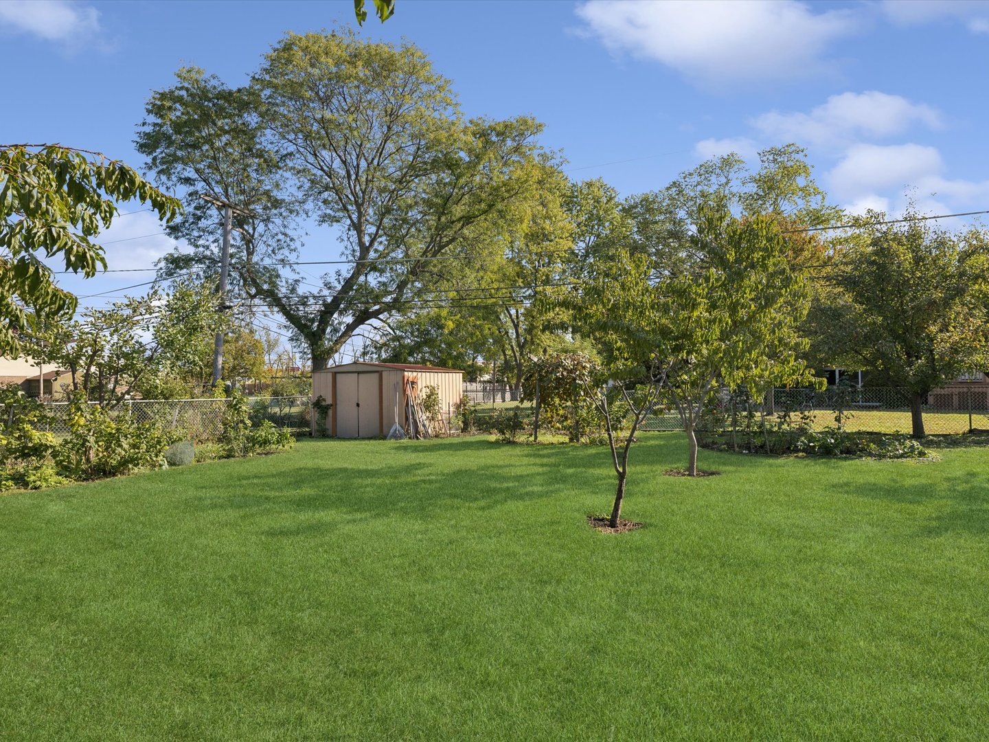 275 Wilkins Drive, Des Plaines, IL 60016