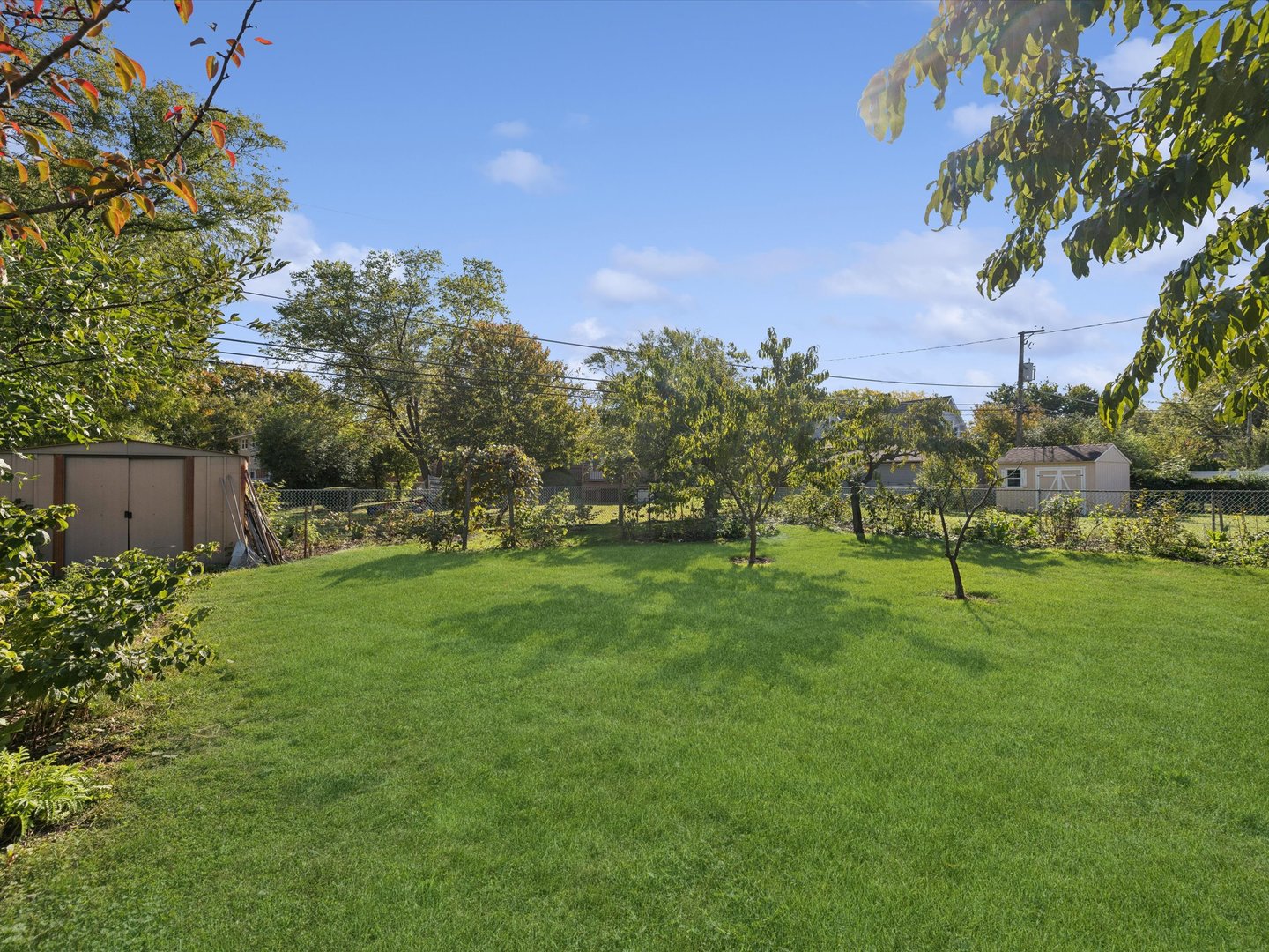 275 Wilkins Drive, Des Plaines, IL 60016