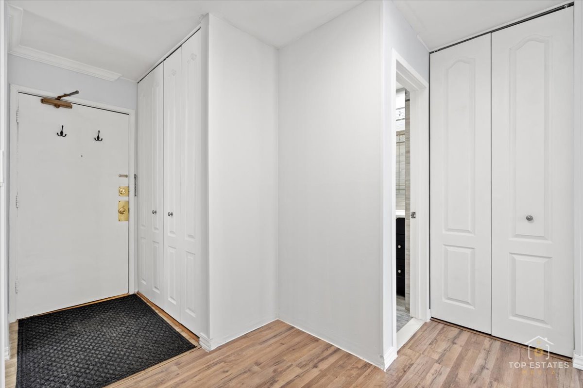 Arlington Heights, IL 60005