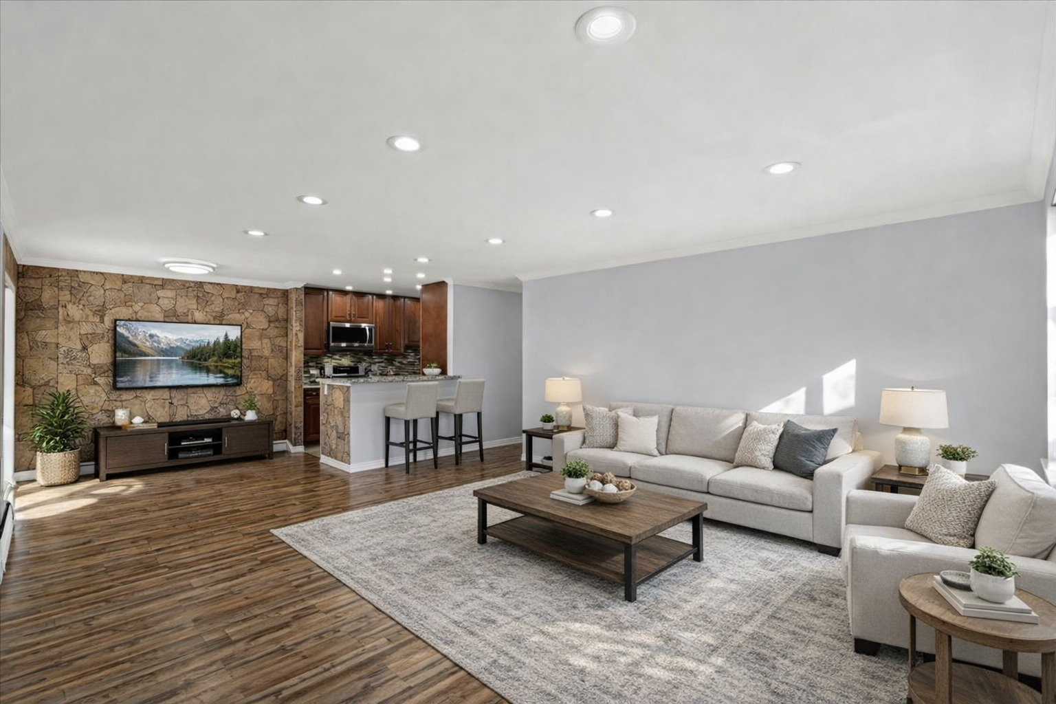 Arlington Heights, IL 60005