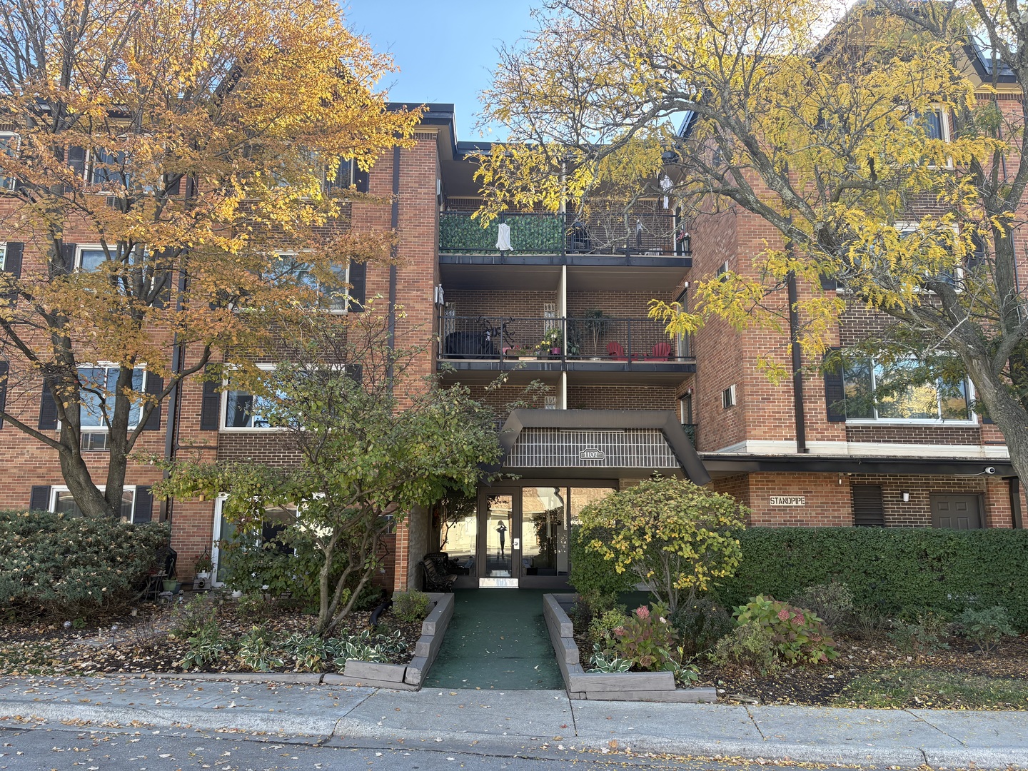 Arlington Heights, IL 60005