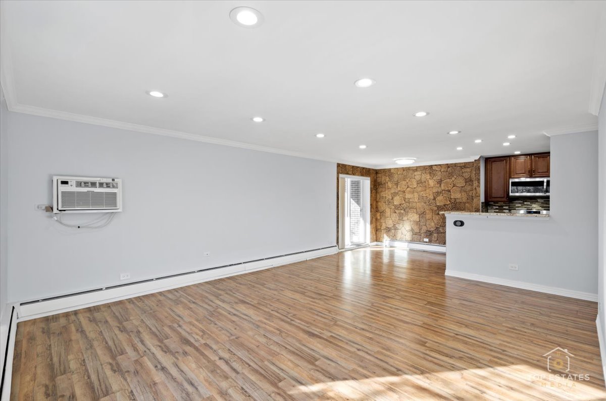 Arlington Heights, IL 60005