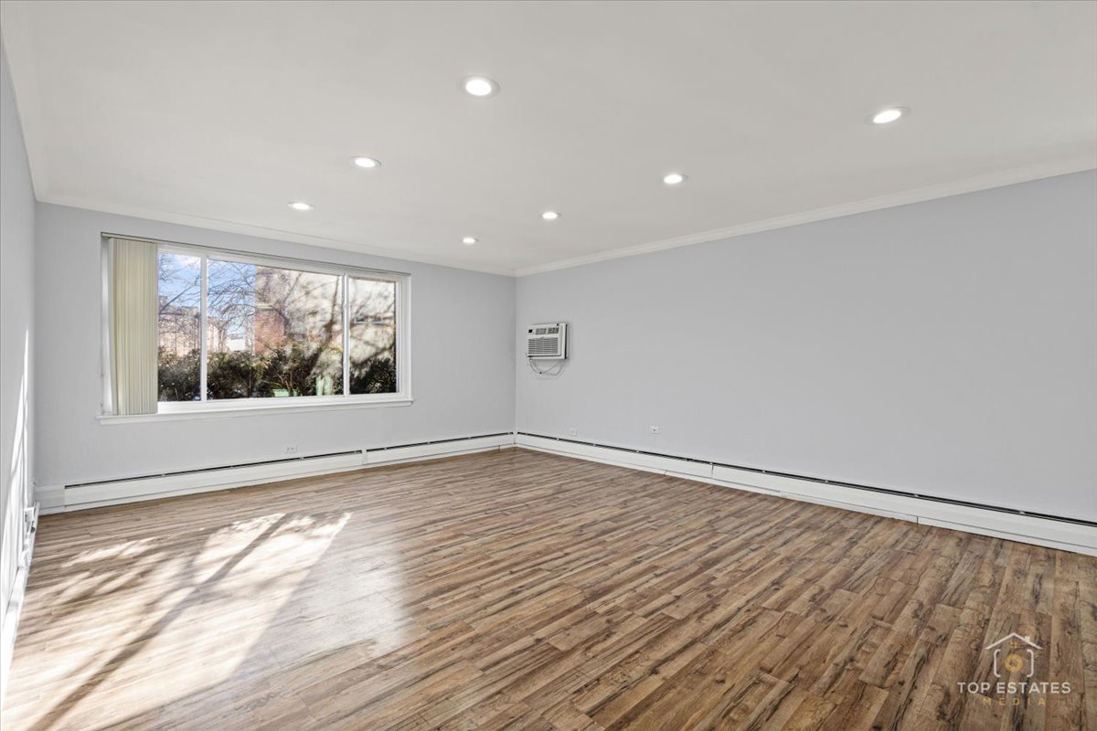 Arlington Heights, IL 60005