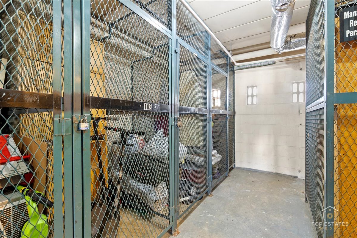 Arlington Heights, IL 60005