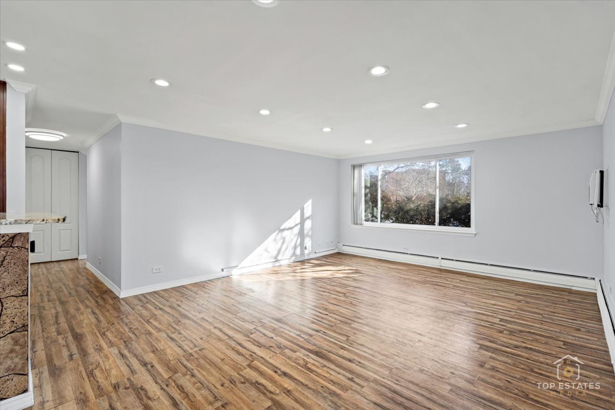 Arlington Heights, IL 60005