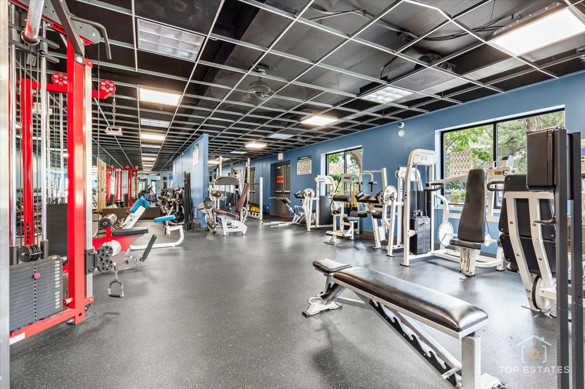 Arlington Heights, IL 60005