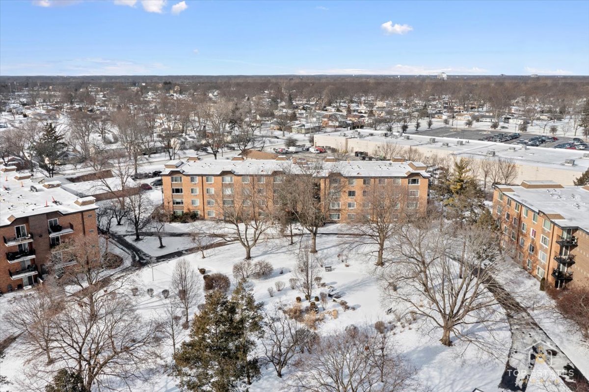 Arlington Heights, IL 60005