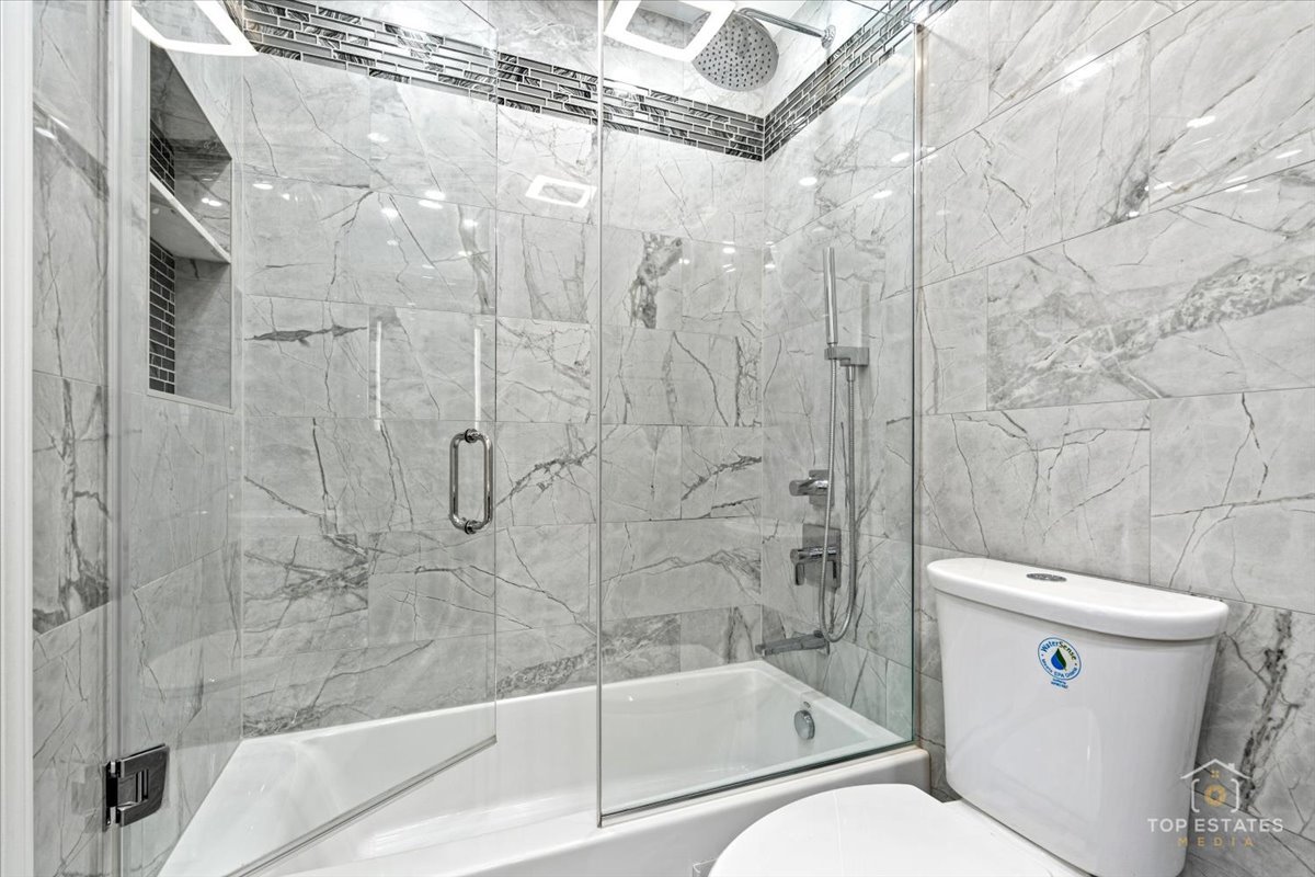 Arlington Heights, IL 60005