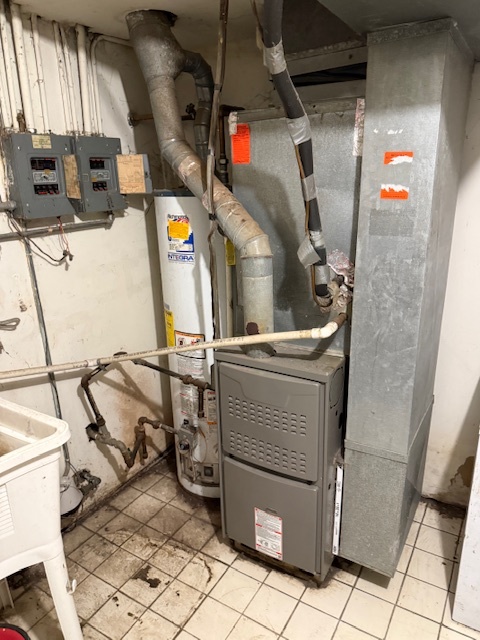 14038 S Saginaw Avenue, Burnham, IL 60633