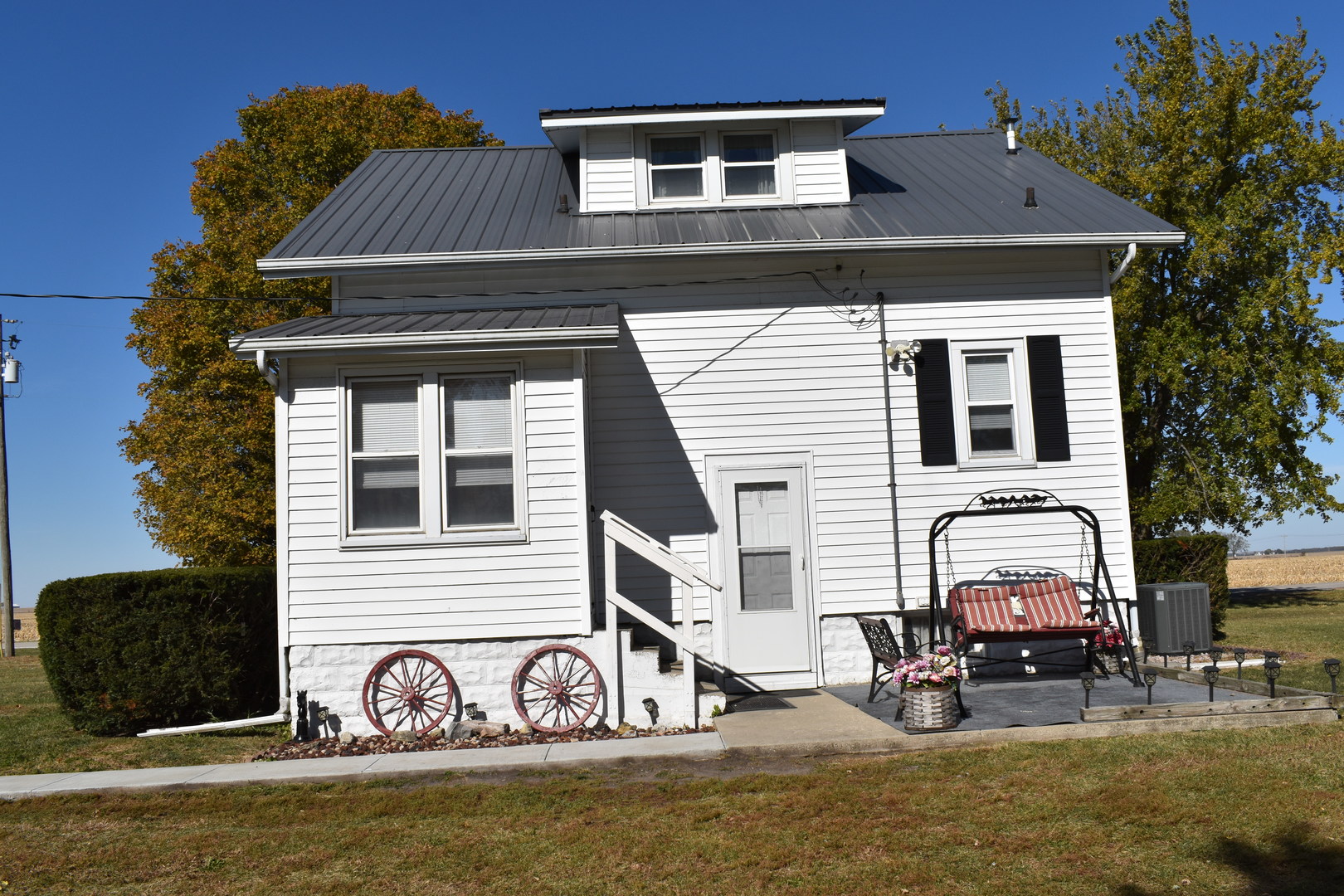 9898 E 1200 North Road, Chenoa, IL 61726