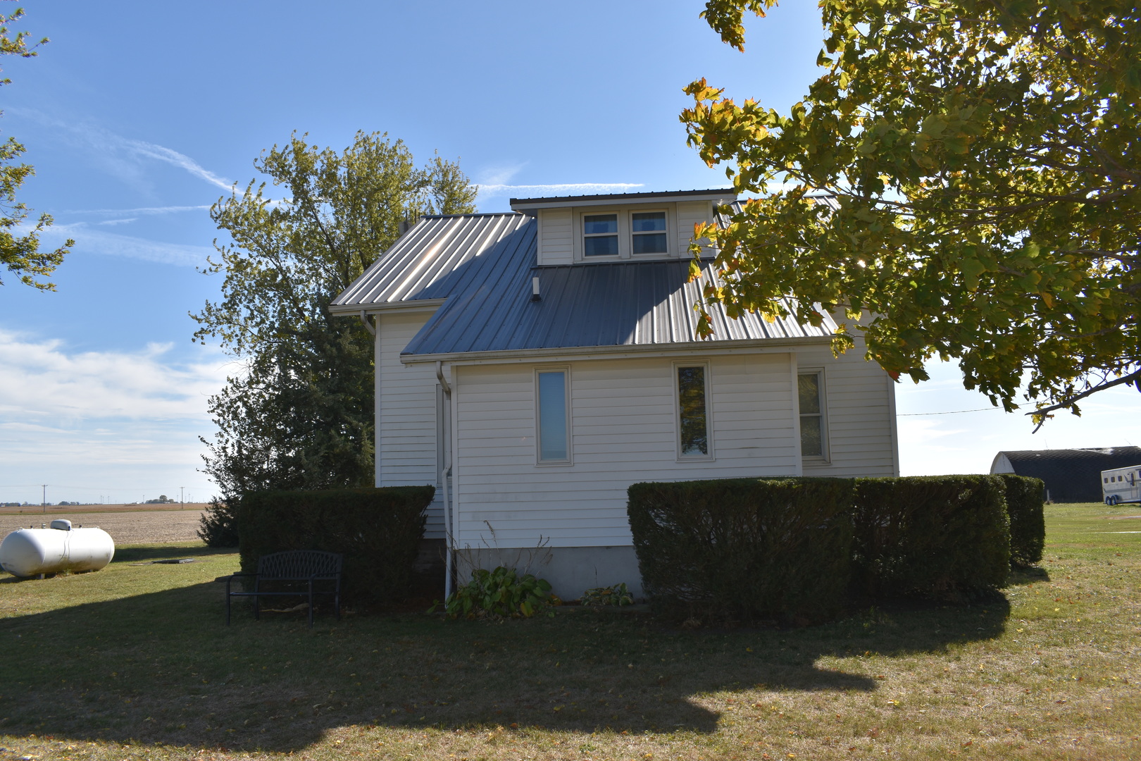 9898 E 1200 North Road, Chenoa, IL 61726