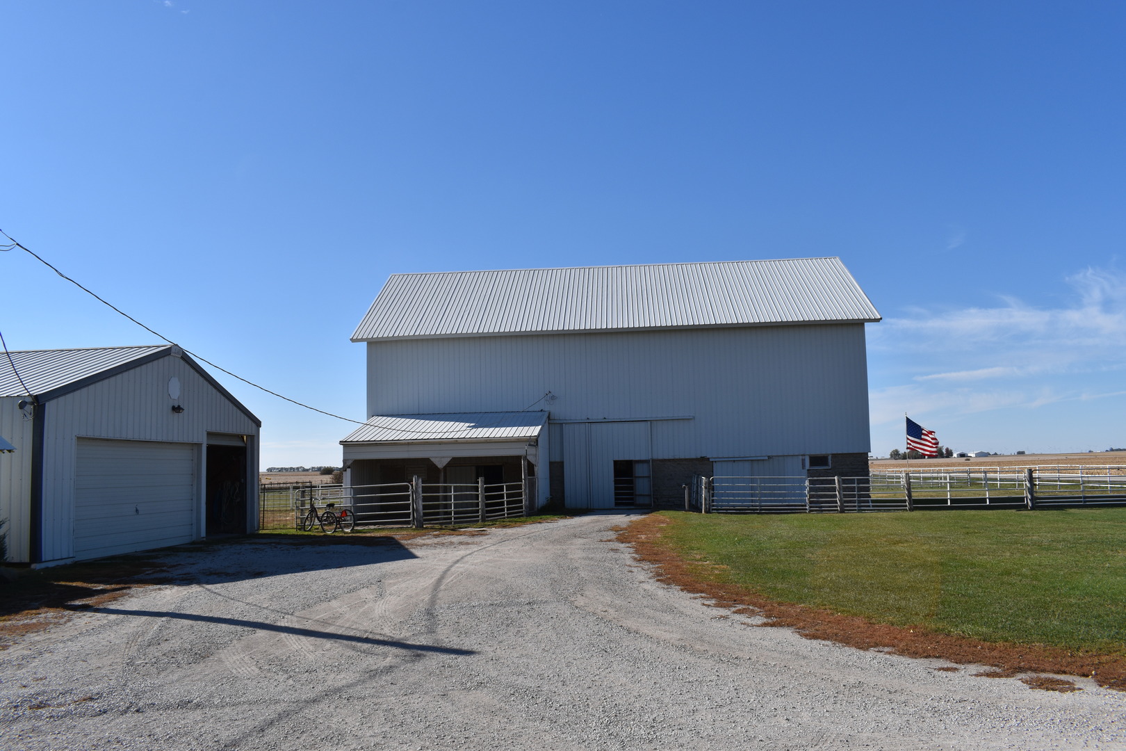 9898 E 1200 North Road, Chenoa, IL 61726