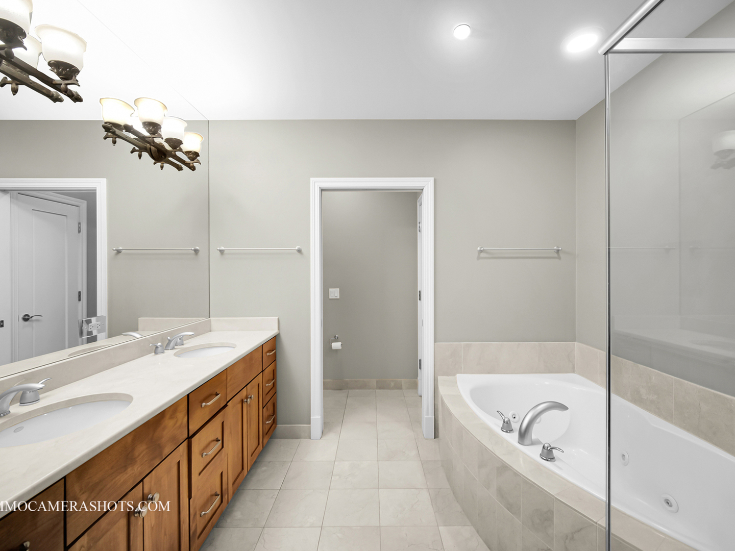 520 S Washington Street #201, Naperville, IL 60540