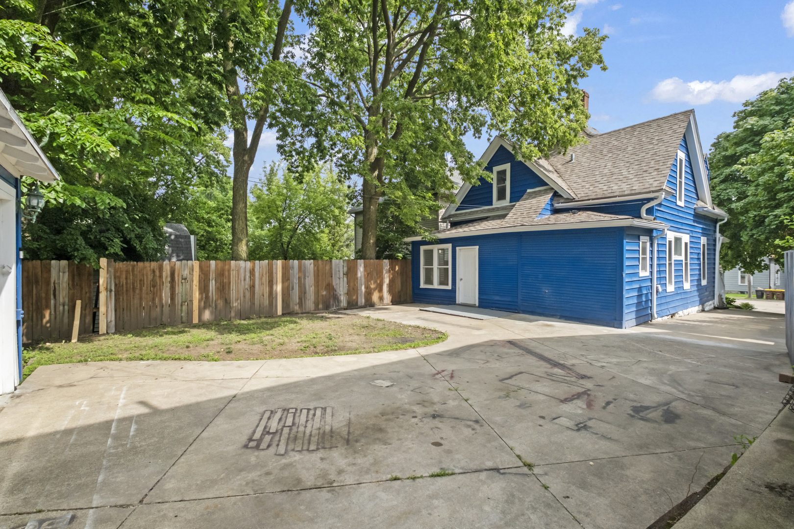 1722 Charles Street, Rockford, IL 61104