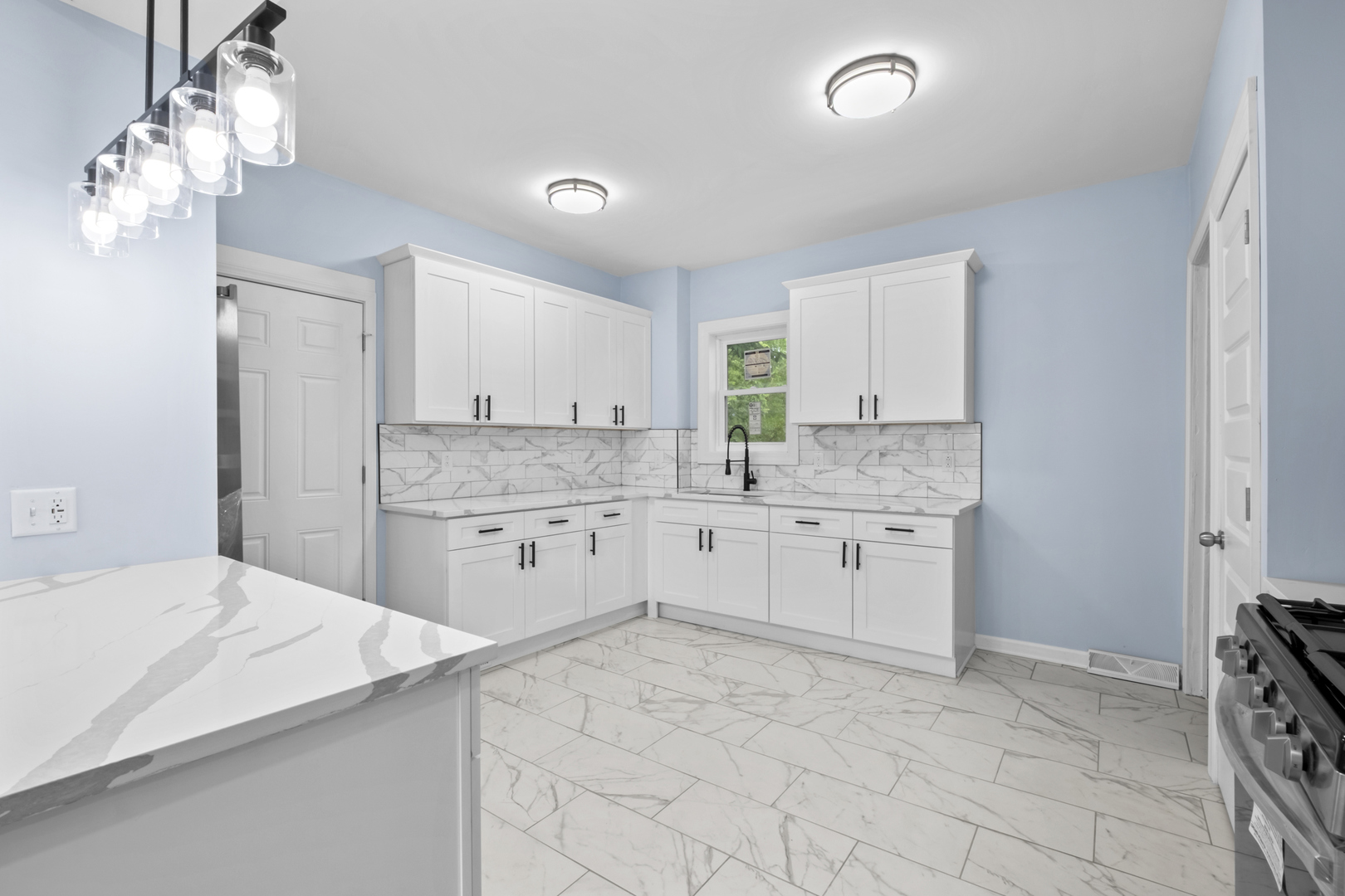 1722 Charles Street, Rockford, IL 61104