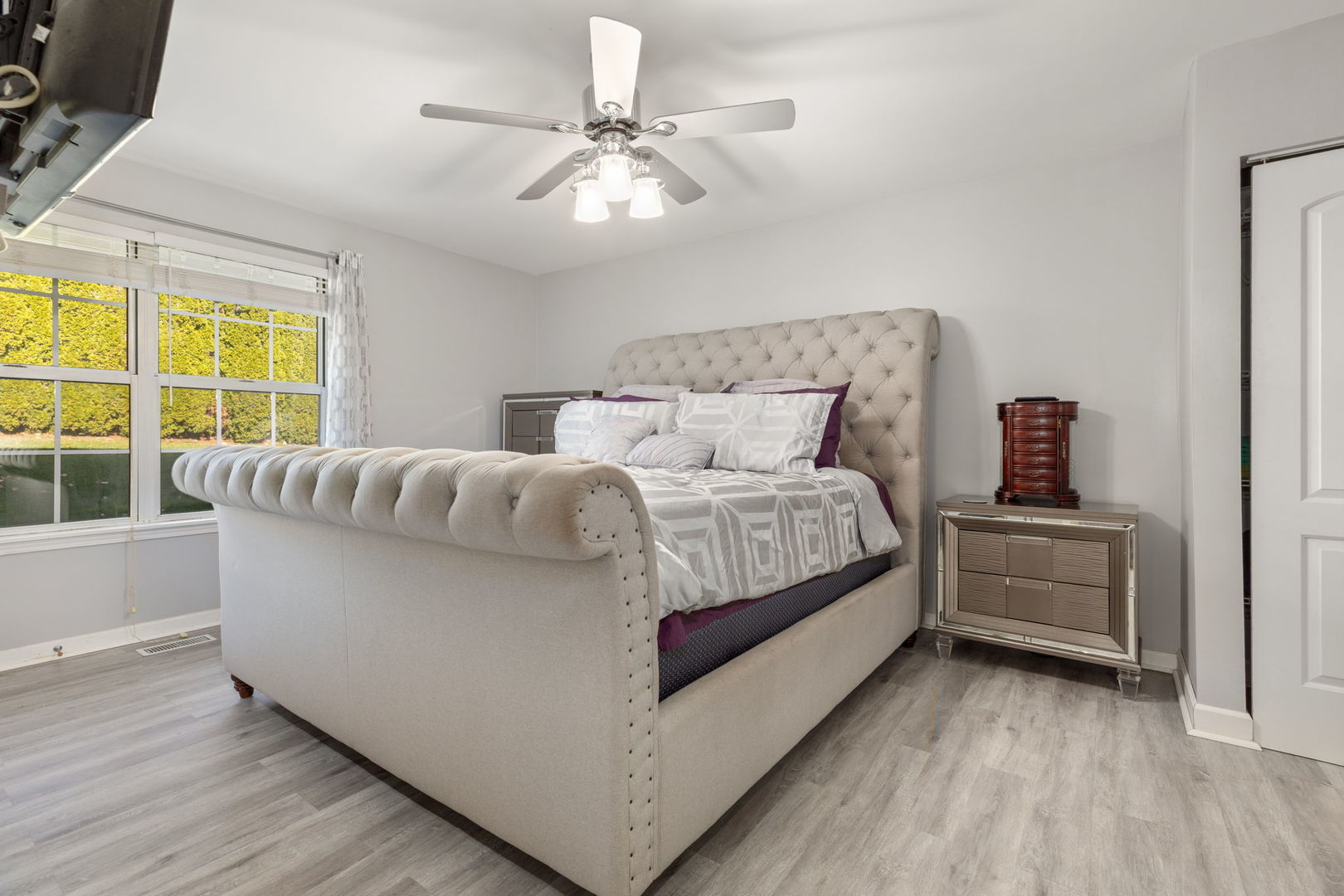 22 TYLER Court #A, Streamwood, IL 60107