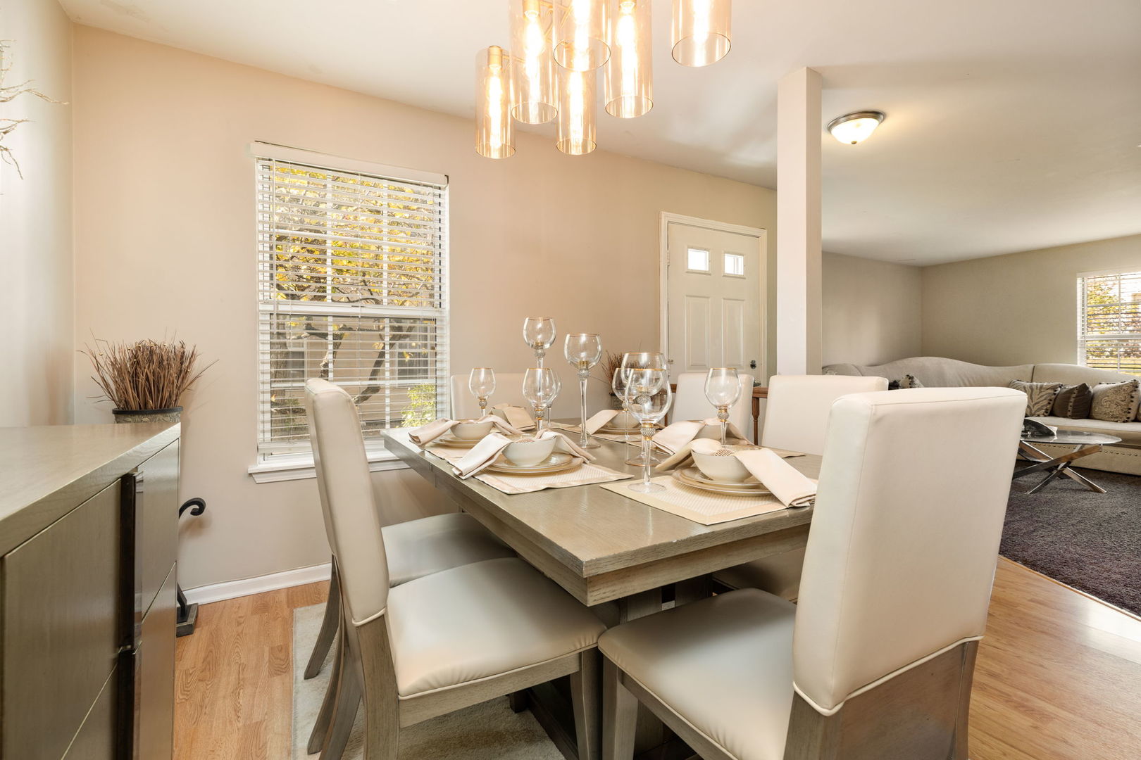 22 TYLER Court #A, Streamwood, IL 60107