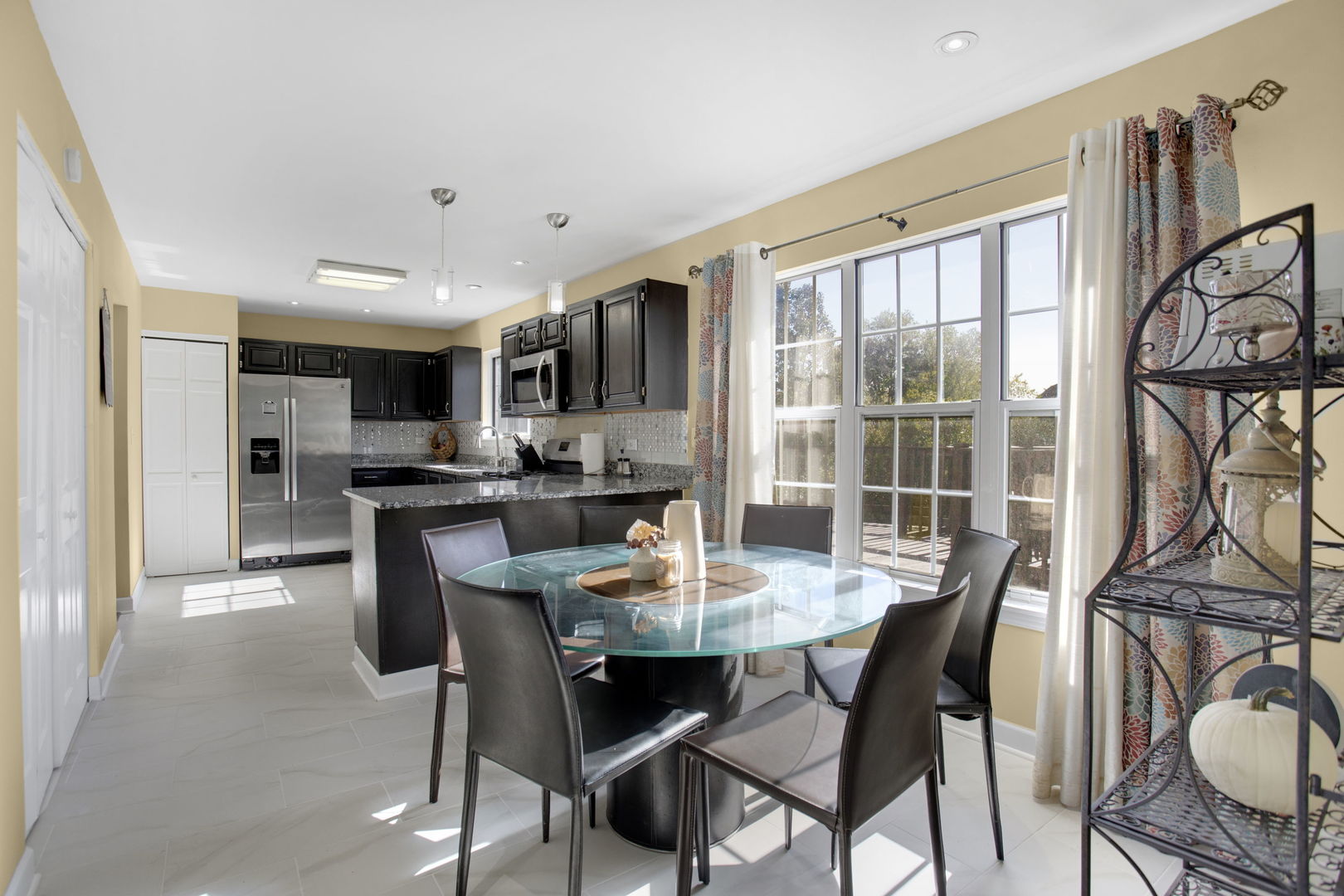 754 Huntington Drive, Carol Stream, IL 60188