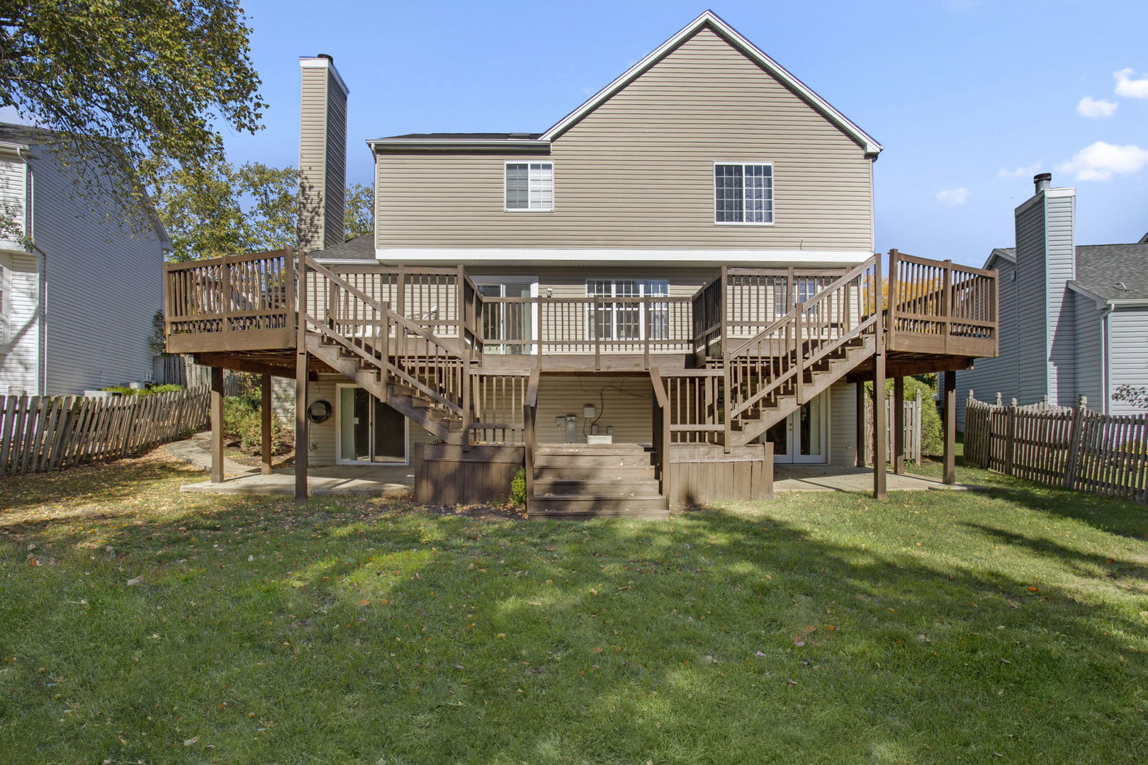 754 Huntington Drive, Carol Stream, IL 60188