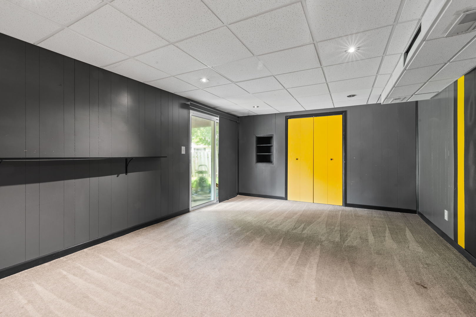 754 Huntington Drive, Carol Stream, IL 60188