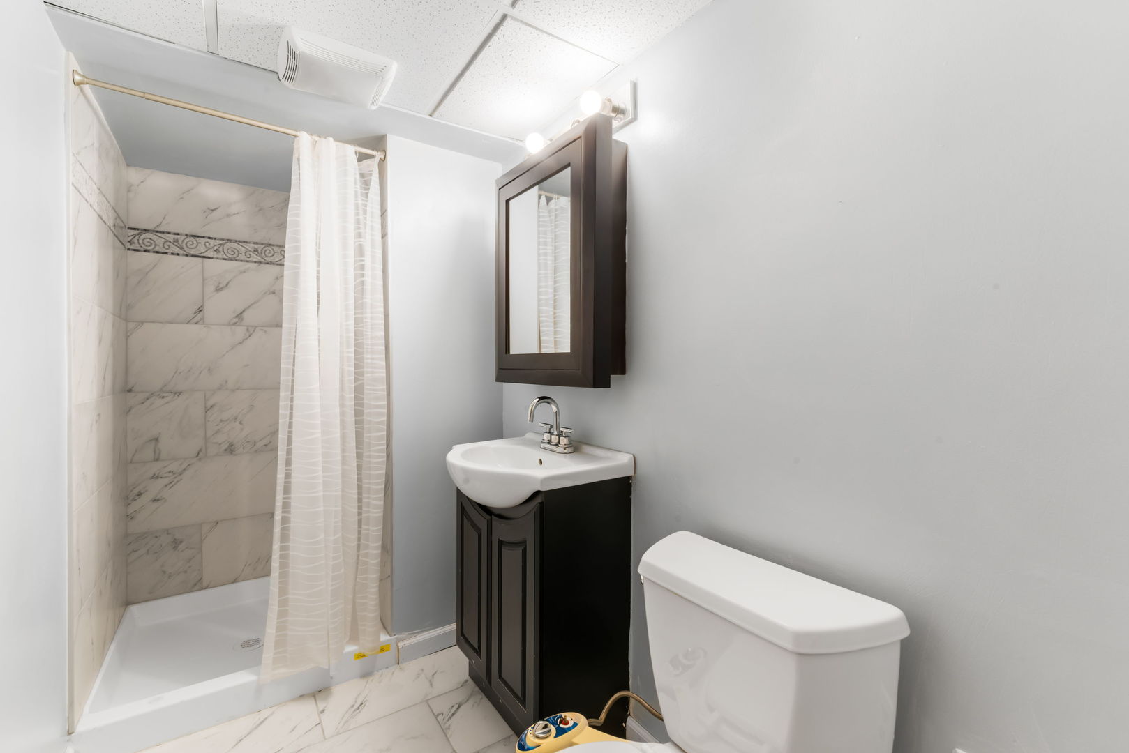 754 Huntington Drive, Carol Stream, IL 60188