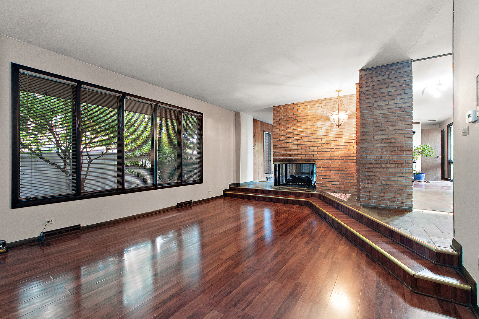 9317 S Kolmar Avenue, Oak Lawn, IL 60453